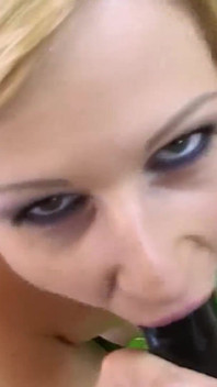 Bebek gibi kız bakış açısıyla diğer hatunla sikişiyor