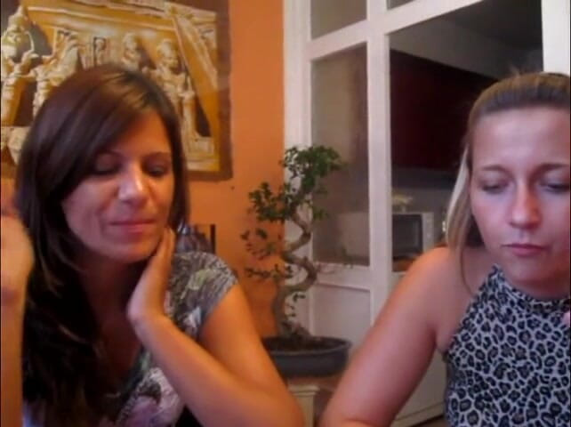 Solo Austria: Melady e cindy mangiano
