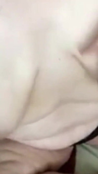Bbwbootyful sání mých bradavek poskakující a plácající na moje velká prsa