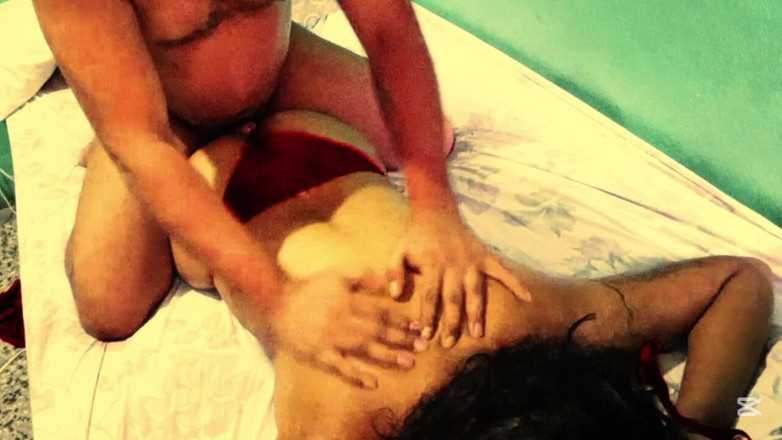 BigassMILF40: Trưởng thành mông lớn MILF bú vòi nước để đổi lấy một...