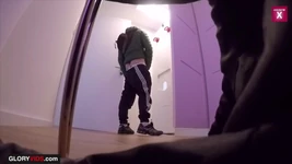 Anale seks bij het kijkgat