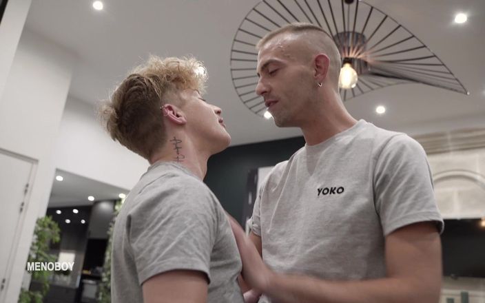 Menoboy: Je me fais enculer par le collègue de mon beau-père