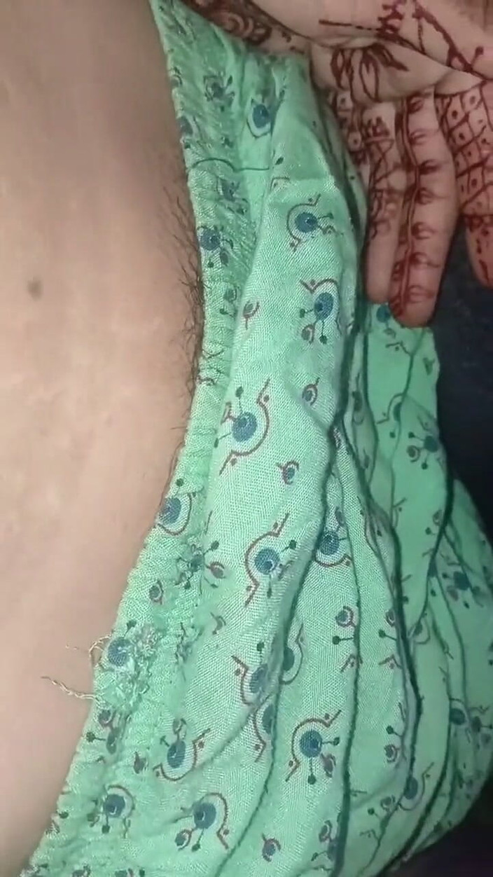 X69: Nouveau, Priya Rai, népalaise maison