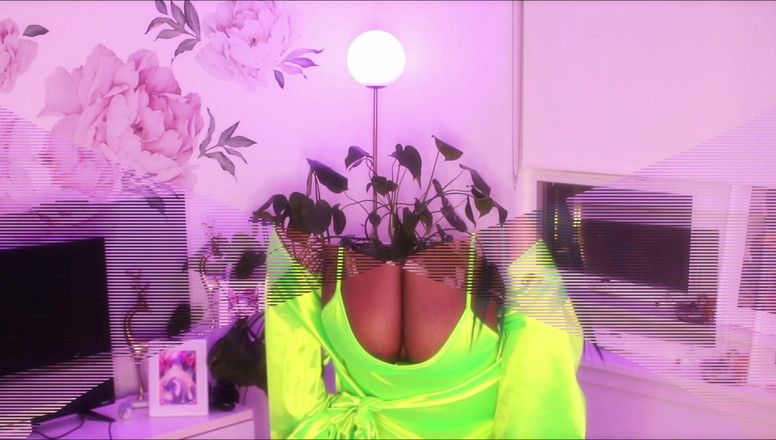 Goddess Marley: Green Turns Me on