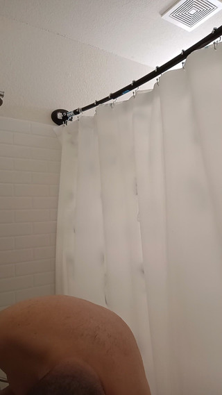 Brandon Lee: Duş Ve Hazırlanıyor...