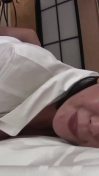 Isteri jiran bocor Av yang tidak dijangka diatasi oleh penggodaan 4-3