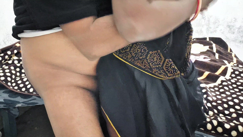 DesiBurChudai: Hot Indian Desi Aunty Sex in Black Saari