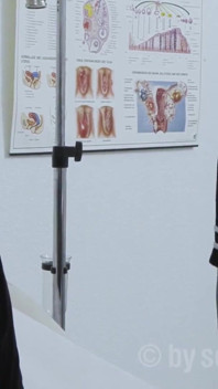 의사한테 따먹히는 환자 소피 로건