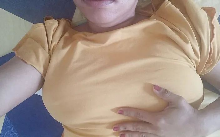 PATY PATY: Stepmom Just up and with Rich Tits She Makes an...