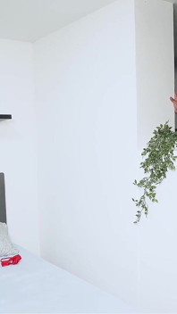 Sevimli Kızı Ayakta Bırakıyorlar Ve Penisimi Onun Sıkı ve Sulu Vajinasına Sokuyorum