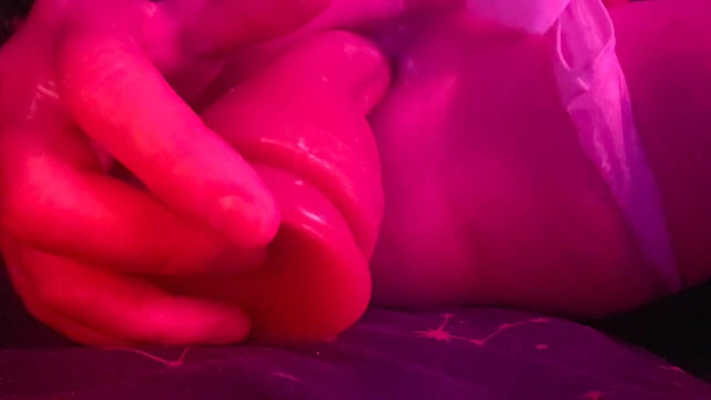 ALISA XxX: Pantat yang tidak pernah kenyang