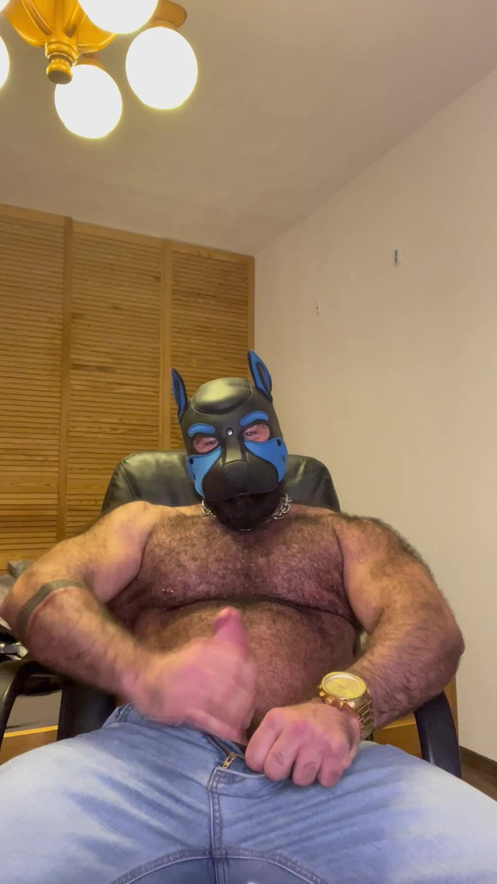 Tyler Rex: Svalnatý gay medvěd JOi s maskou, velký penis, péro a...