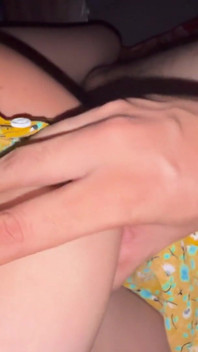 印度妻子把邋遢的口交变成狗式性爱