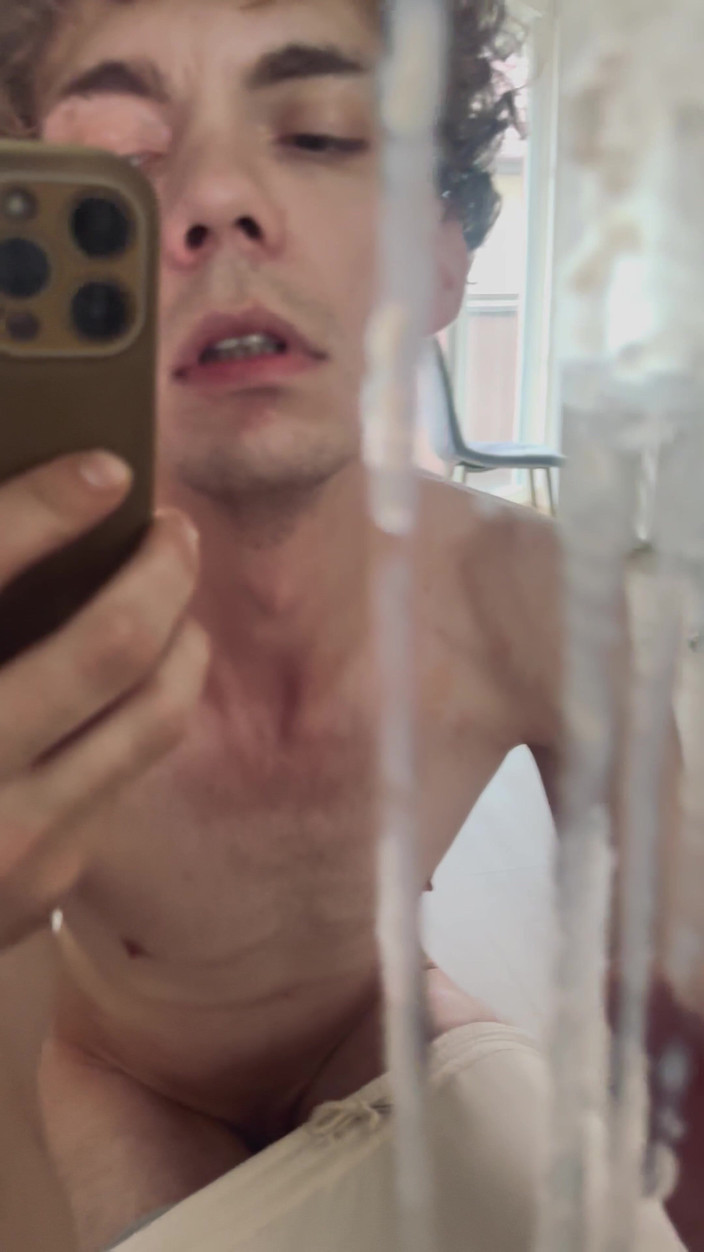 AceKropek: Cum on the Mirror