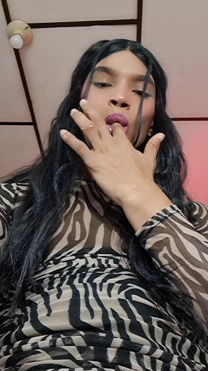 Valera Toro: Mi Polla Dura Palpita Hasta Qie Exploto La Leche Caliente