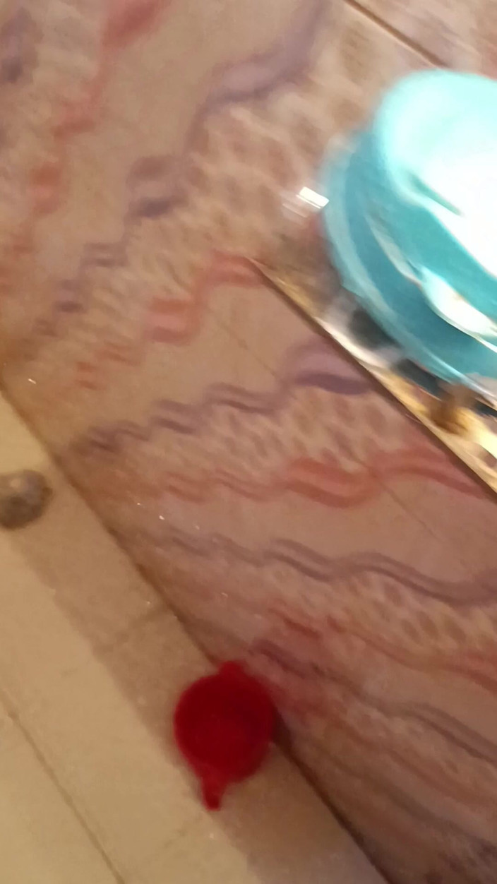 a-adix: Hängen sie im badezimmer ab. nur ein mann.sexxx video