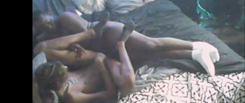 12 in Pole Boy BBC: 摧残那个屁股