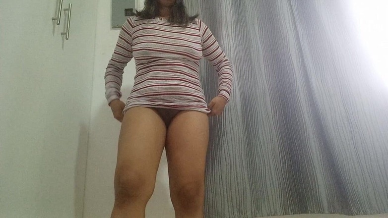 PATY PATY: Ibu tiri saya yang sesat membuat pergerakan seksi pada badannya...