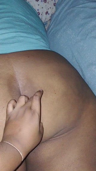 SSBBWQT: Ebony BBW shakes big ass
