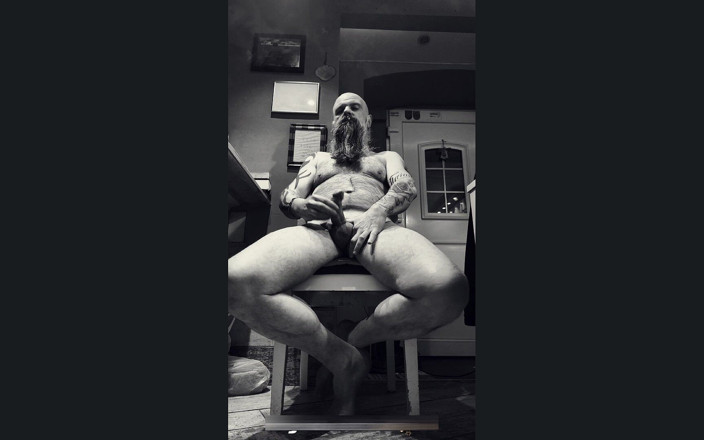 Wanker: Cachonda Viendo Porno Y Masturbándose