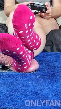 Çoraplı ve ayaklı kutusunda cbt, ezme ve sıkma