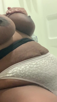 Gorąca Czarny cycata MILF Solo dokuczanie przyjemności
