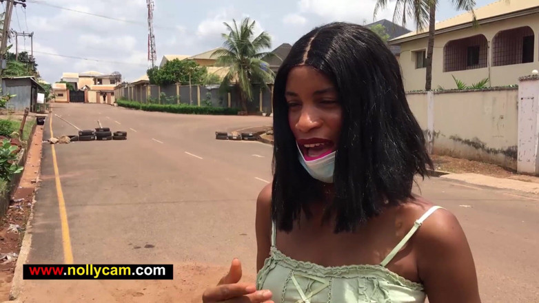 NOLLYCAM AFRICA: Ela perdeu o caminho e veio pedir uma direção