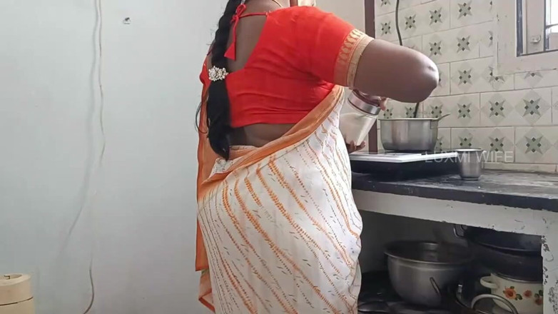 Luxmi Wife: Pengurus Bank Mengongkek Suri rumah dalam saree untuk bayaran balik...