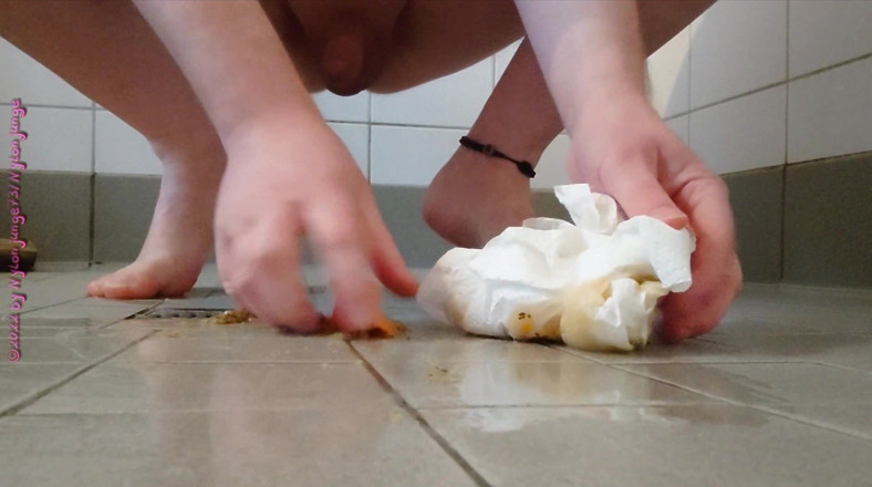 Carmen_Nylonjunge: Picioare lipicioase la duș