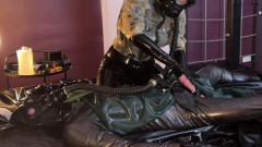 Rubber pervs: Ava fetiš umění a perverzní latexové vrstvy část 2/2