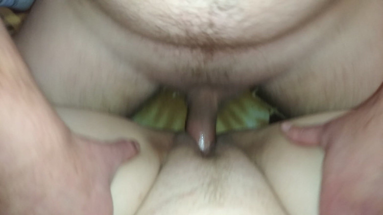 Pussy For Sperm: ウェブカメラでの深いアマチュアセックス