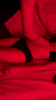 Shared Bed with a Virgin Girl in the Hotel, Fucked Her Pussy First, Fucked Her Hard All Night