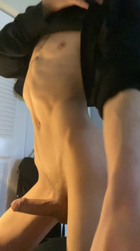 내 펨보이 자지를 쓰다듬어