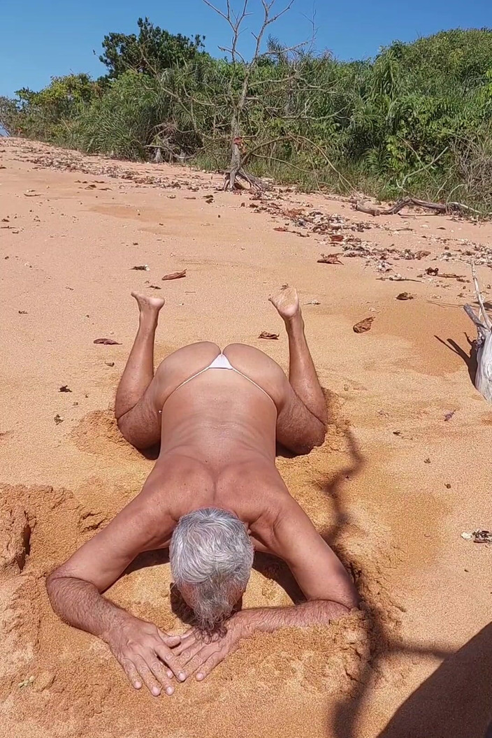 Ladysilvas: レディシルバのクロスドレス ビーチでパンティ姿のセクシーなスラット