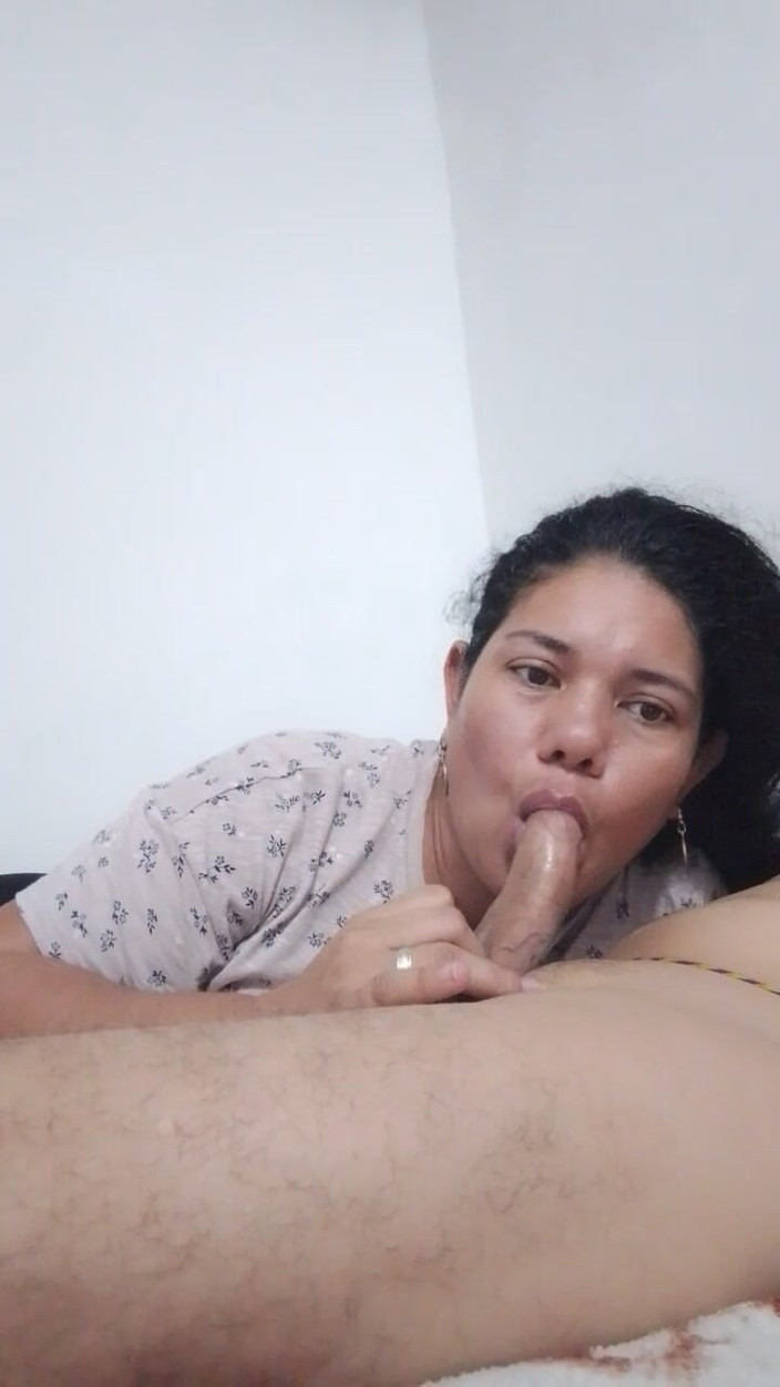 Valkyrie and Luigy Couple: Пухла латина смокче смачно глибоко