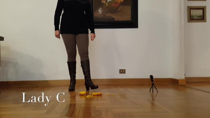 Lady Claudia: Verpletterende sinaasappelen