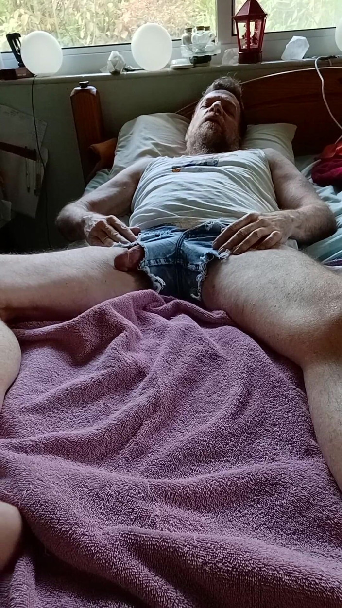 Hairyartist: Barefoot Jo