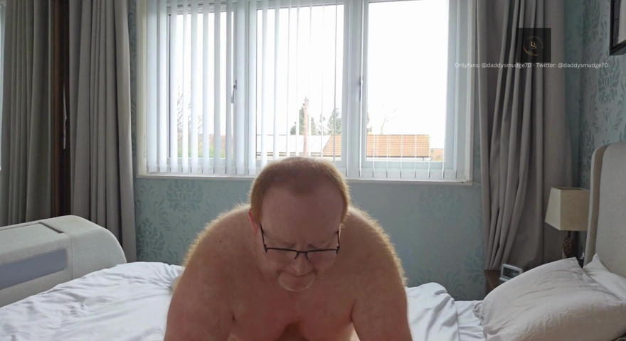 Daddy Fucks Boy on Bed (Daddysmudge)