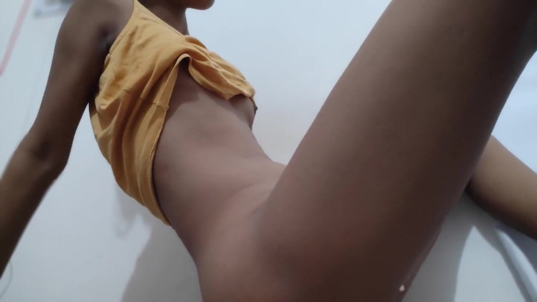 desigirl93: Kepuasan penuh menjolok dalam pepek saya