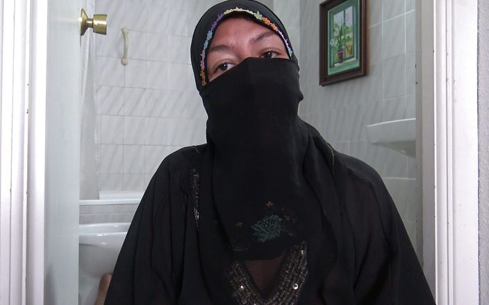 Souzan Halabi: Tante seksi ini mempermalukan pebisnis turki di london