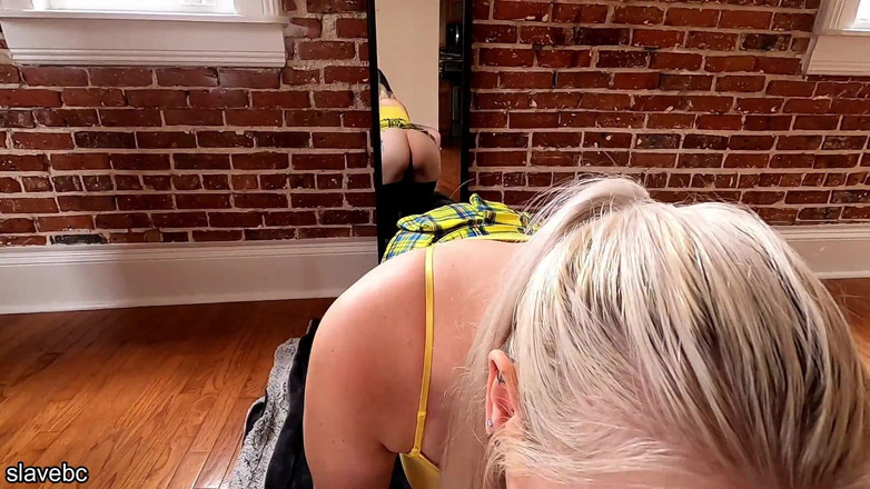 slavebc: Uczennica Obciąganie i spust Shot - Głębokie gardło, wytrysk na cycki