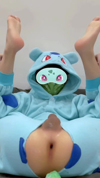Bulbasaur Laying Eggs