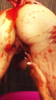 Tiga teman wanita seksi membonggol dalam tab mandi