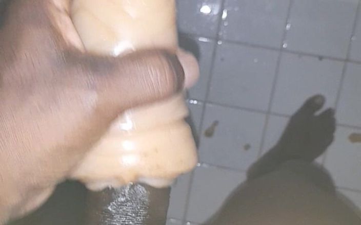 Black guy: S7 E1 को मरोड़ना