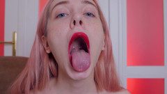 Loly Nebel Studio: Verehre mein gesicht, kleines spielzeug