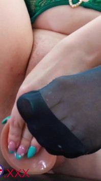 Ginger tuổi teen đam mê chân joi