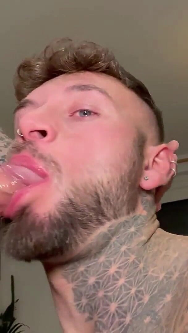 Sloppy Blowjob on Thick Uncut Cock (ItaPapiXXL)