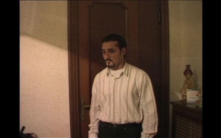 Milf in Love: In the Hotel with the Reception Girl