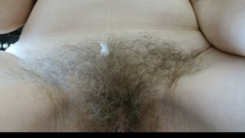 ANGELA_LADY: Pieds sur la table - le doigt du milieu dans la...