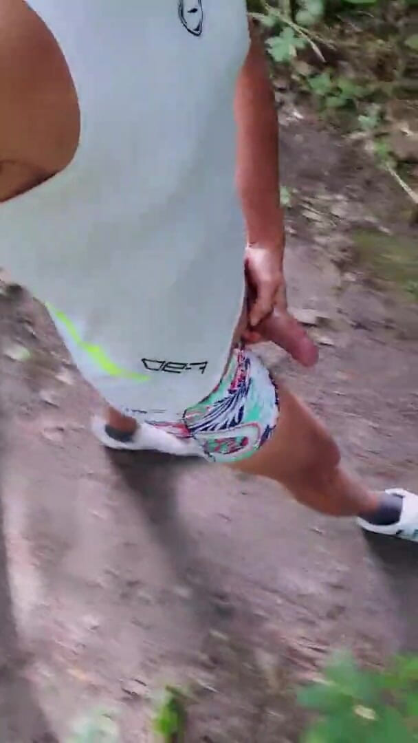 Slutboyben: Slutboyben Cam4 Sexig cruising chick III live utomhus exponering